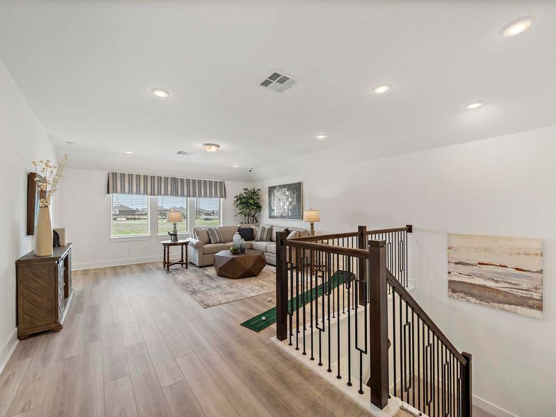 Furnished interior in a model home at Sierra Vista in Rosharon (Image 29). Furnished interior in a model home at Sierra Vista in Rosharon (Image 29).