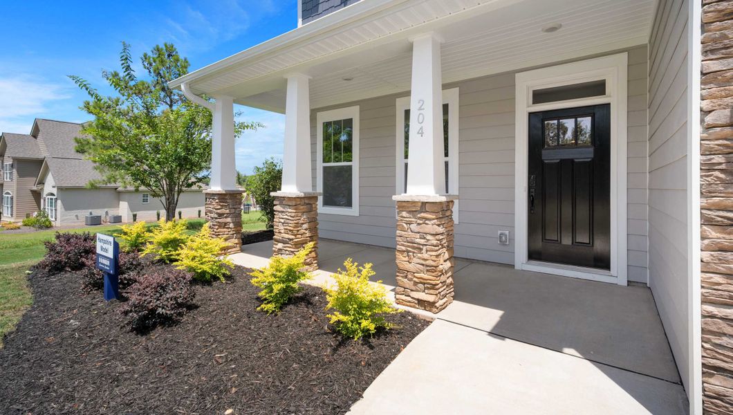 Exterior details of a home in Hunters Creek, Greenwood (Image 6).