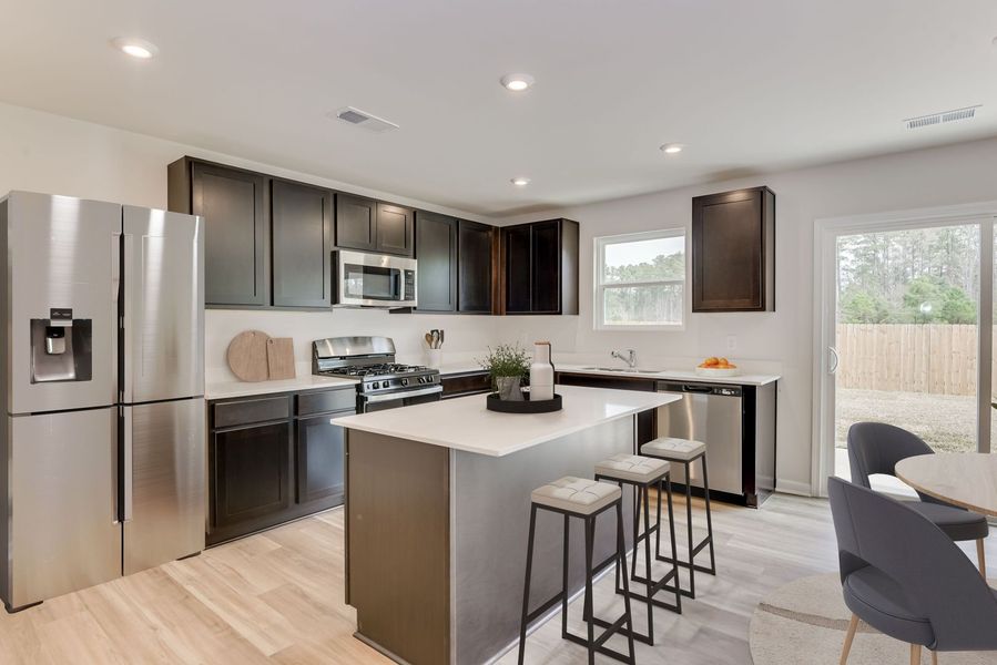 Chef-inspired kitchens with large island Chef-inspired kitchens with large island