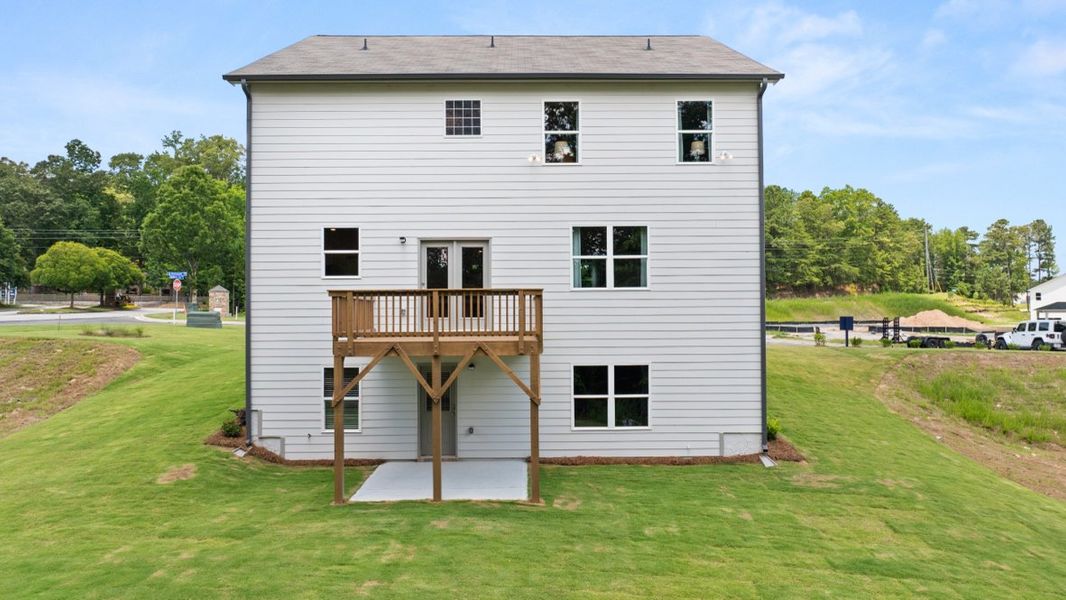 Exterior details of a home in Northwoods at Mirror Lake, Villa Rica (Image 16).