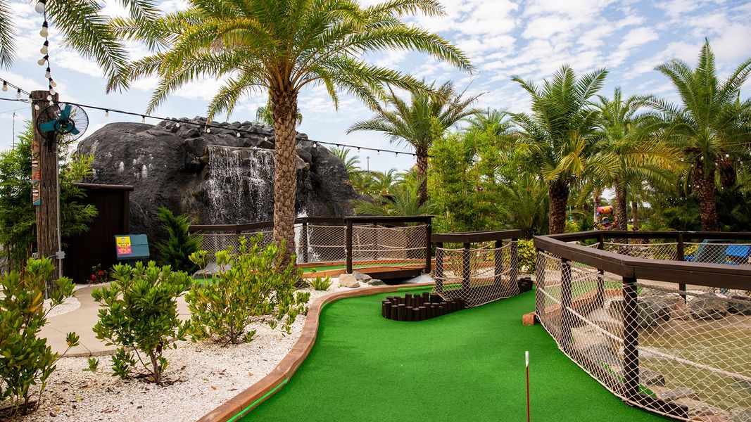 Wesley Chapel The Grove Mini Golf
