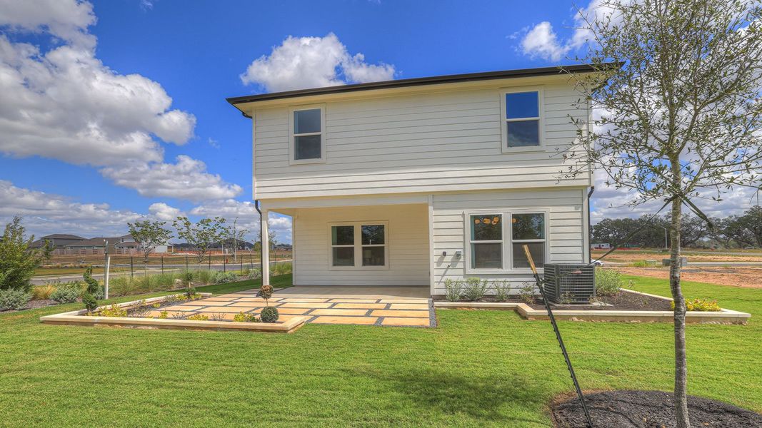 Exterior details of a home in Paramount, Kyle (Image 3).
