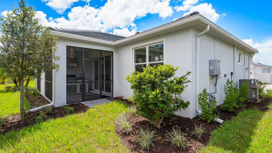 Exterior details of a home in Esplanade at Azario Lakewood Ranch, Lakewood Ranch (Image 65).