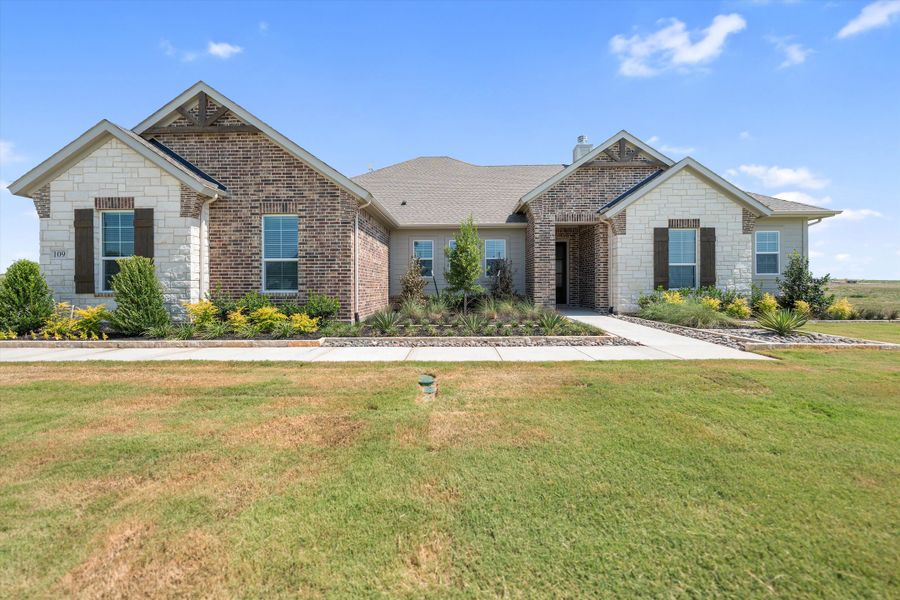 Front exterior of a home in the Hillview Addition community, located in Decatur, TX (Image 2).