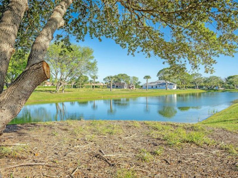 Natural surroundings and green spaces near Lucaya Pointe in Vero Beach, FL (Image 64).