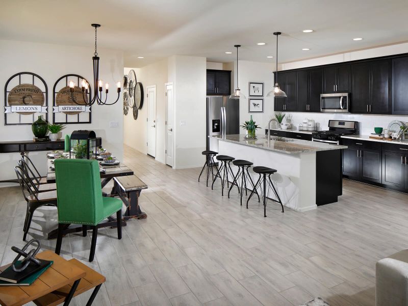 The 2960 floorplan modeled at Entrada del Rio.