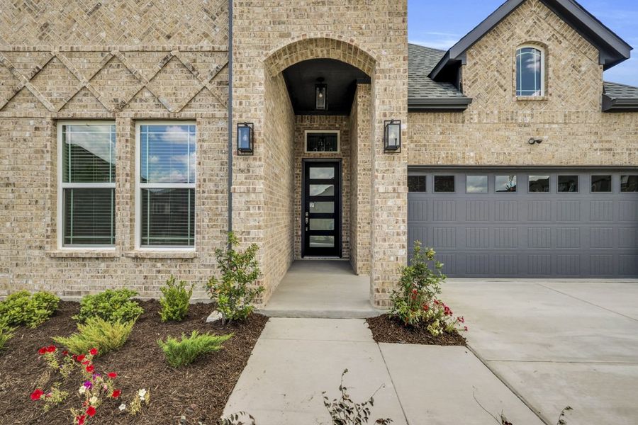 Exterior details of a home in Polo Ridge, Forney (Image 4).