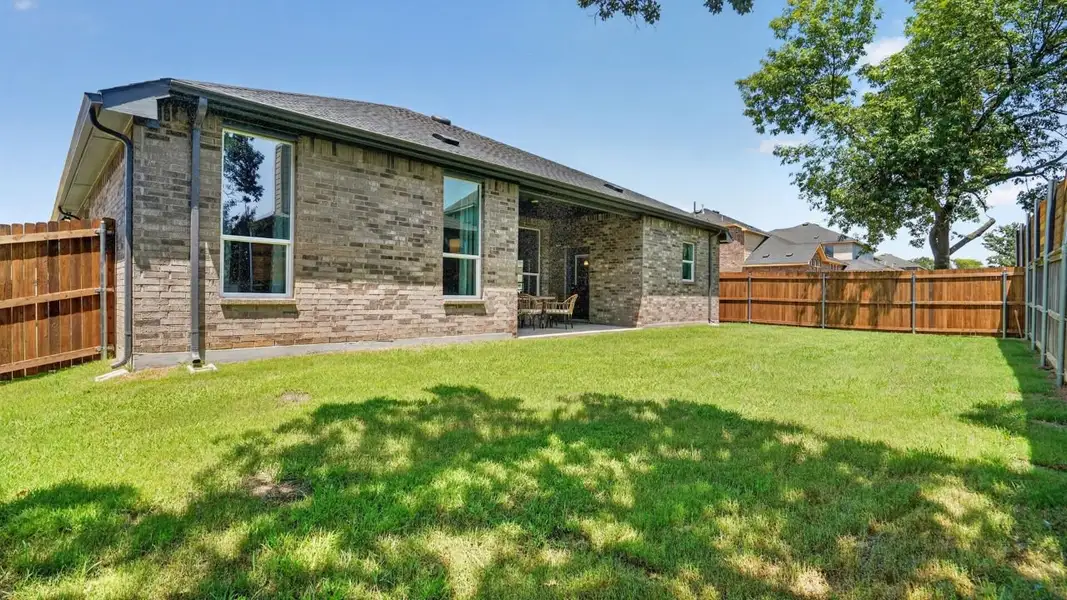 Exterior details of a home in Eden Ranch, Arlington (Image 4).