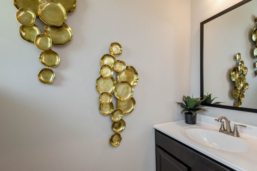 Close-up of interior finishes in a home at Pelican Station, Panama City (Image 16).
