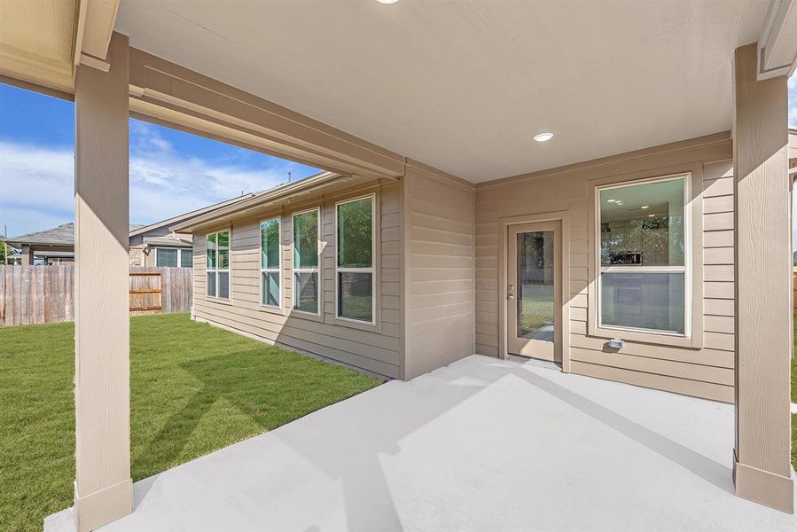 Image 5 of the Seabourne Landing community in Rosenberg, TX.