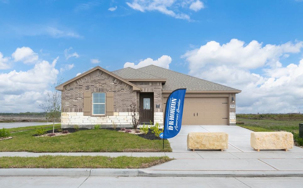 Front exterior of a home in the David Estates community, located in Portland, TX (Image 2). Front exterior of a home in the David Estates community, located in Portland, TX (Image 2).