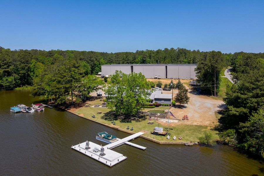 Image 15 of the Club Cottages at Harbor Club community in Greensboro, GA.
