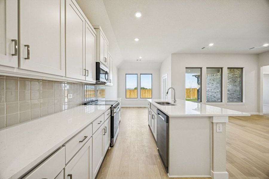 Furnished interior in a model home at Freeman Farm in Kaufman (Image 37).