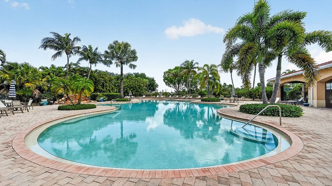 Valencia Golf Country Club Amenity Pool 2of5 Valencia Golf Country Club Amenity Pool 2of5