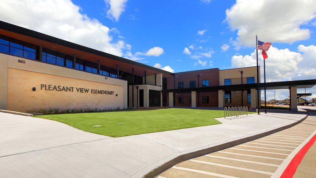 Silo Mills in Joshua, TX by Landsea Homes