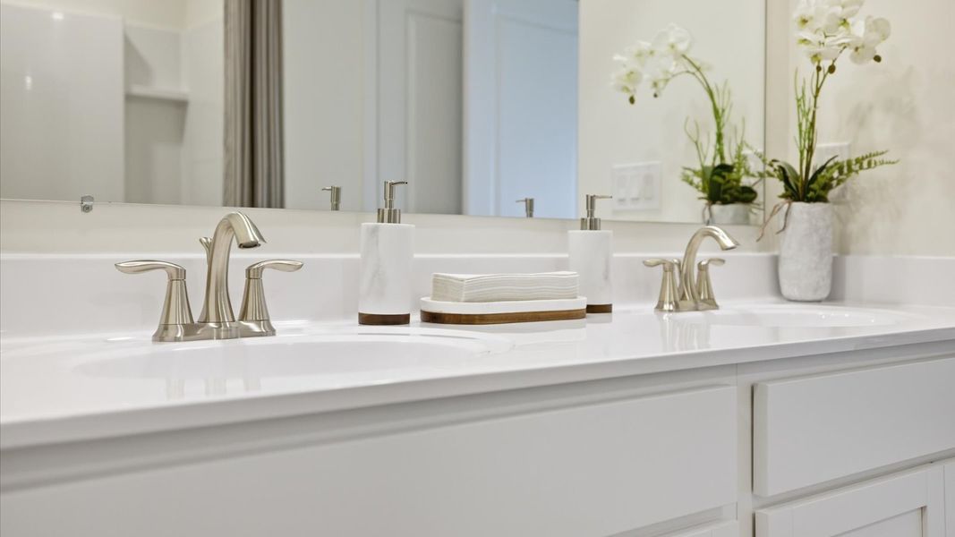 Close-up of interior finishes in a home at Oak Hill, Vonore (Image 34).