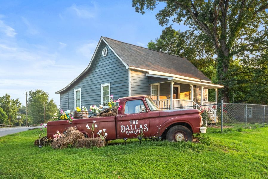 Image 31 of the Easton Park community in Dallas, GA.