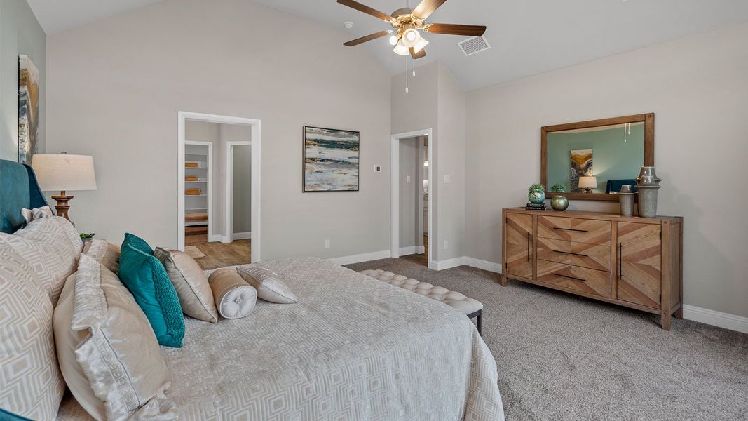 Furnished interior in a model home at Lakeview Pointe in Grand Prairie (Image 22).