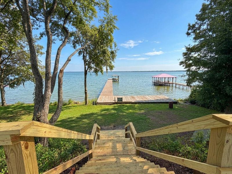 Natural surroundings and green spaces near The Bluffs at Lake Waccamaw in Lake Waccamaw, NC (Image 59). Natural surroundings and green spaces near The Bluffs at Lake Waccamaw in Lake Waccamaw, NC (Image 59).