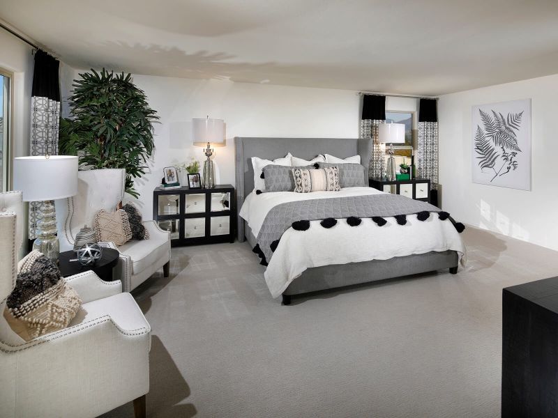 The 2960 floorplan modeled at Entrada del Rio.