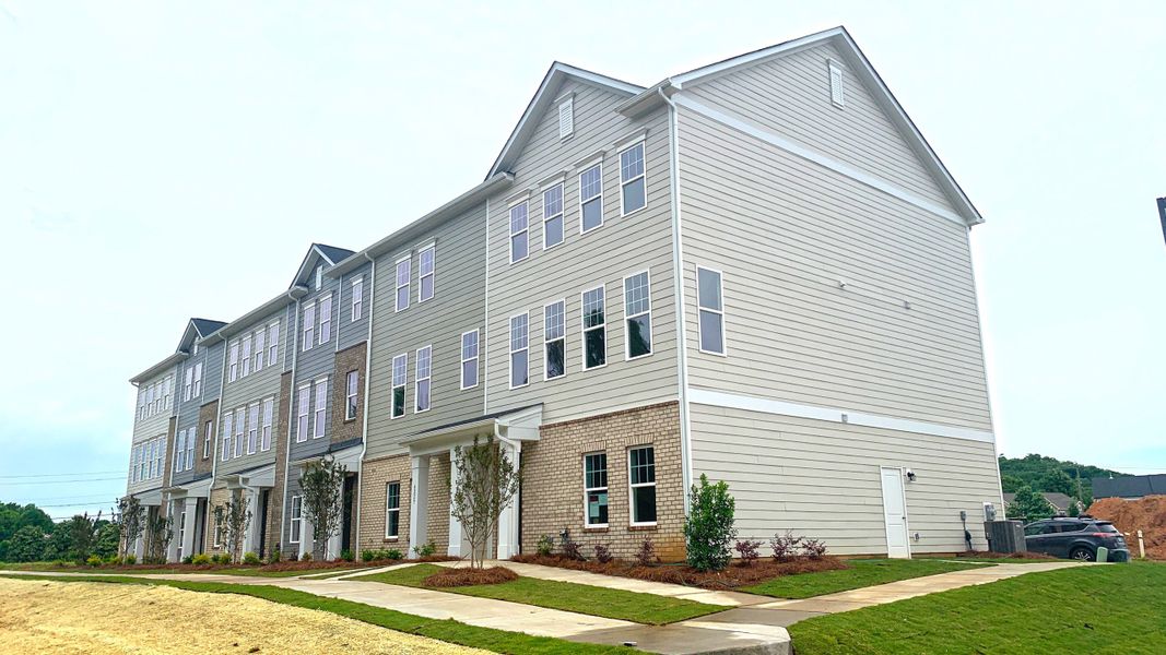 Exterior shot of our new Townhome building in the Crossing at Cramerton Mills.