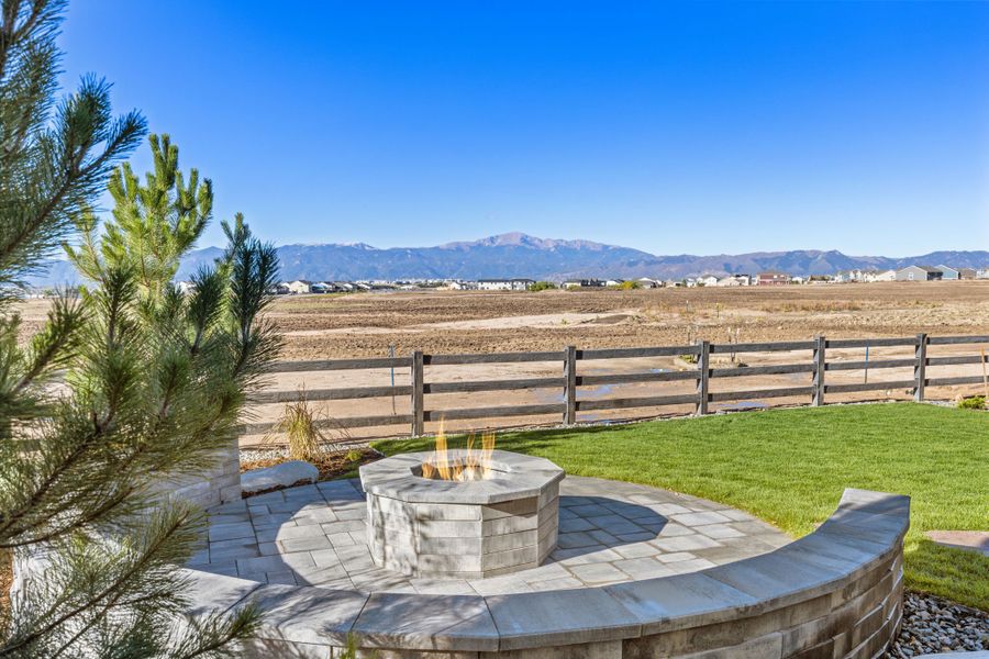 Plan C405 - Sterling Ridge Model - Backyard