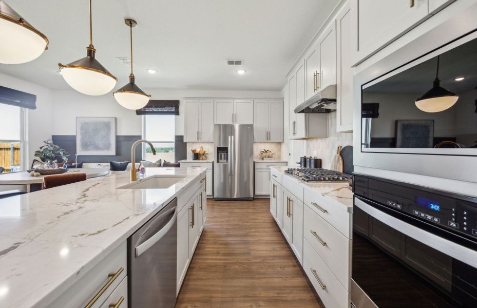 Abundant cabinet space Abundant cabinet space