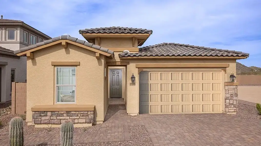Front exterior of a home in the Saddleback community, located in Peoria, AZ (Image 8).