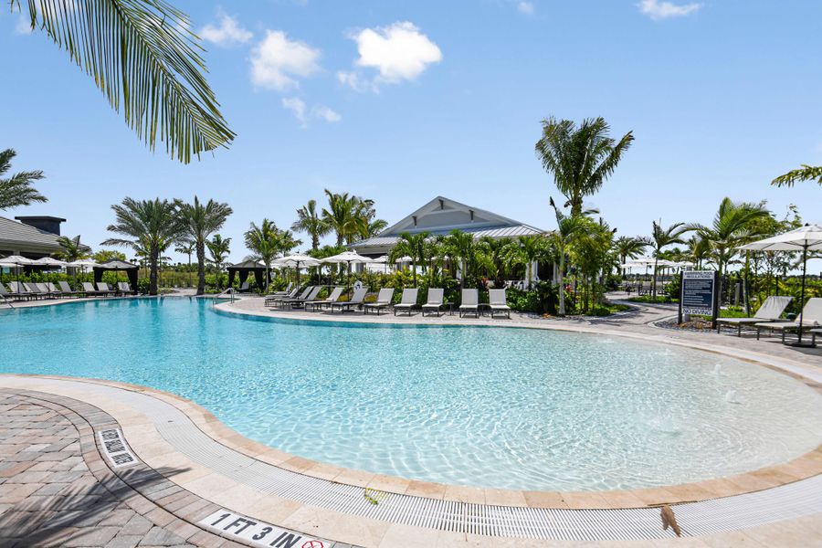 Community amenity available to residents of Esplanade Lake Club Condos in Fort Myers (Image 11).