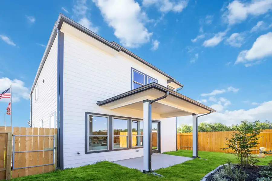 Cloverdale Model Home - Backyard