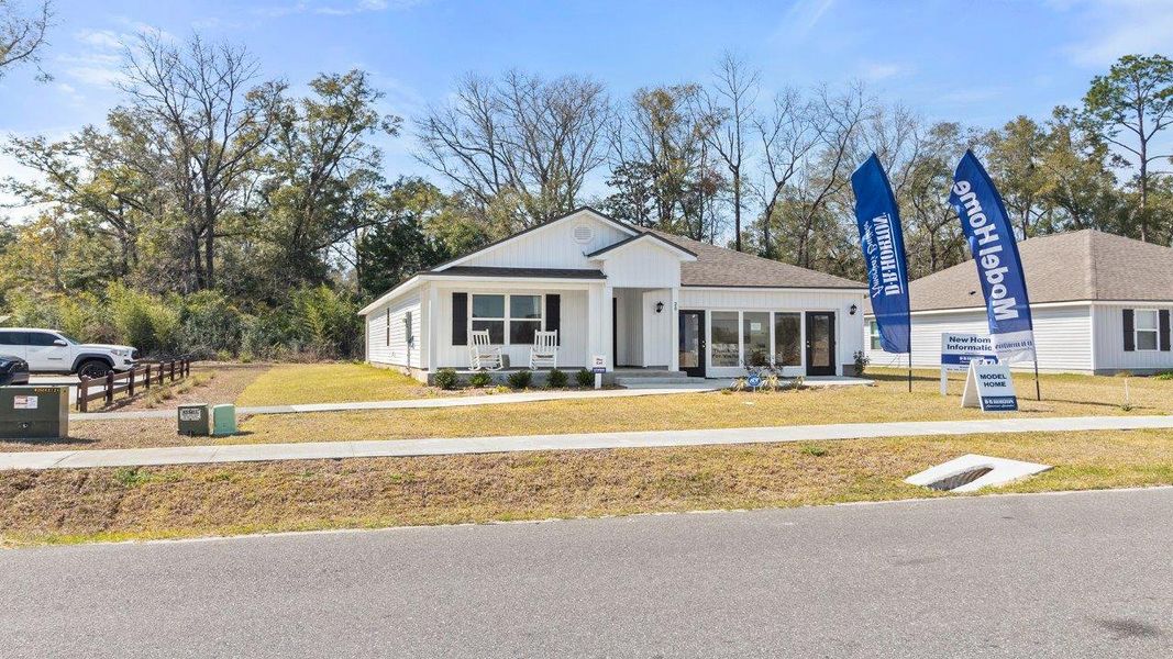Front exterior of a home in the Wesley Park community, located in Crawfordville, FL (Image 3).