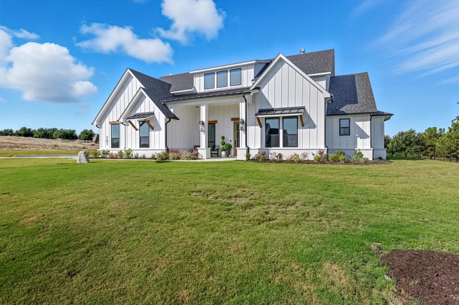Exterior details of a home in Aledo Heights - Aledo ISD, Aledo (Image 3). Exterior details of a home in Aledo Heights - Aledo ISD, Aledo (Image 3).