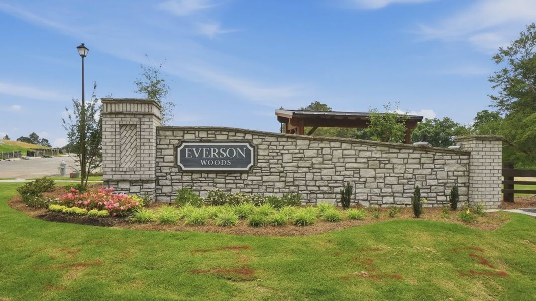 Entrance to the Everson community in Snellville, GA, featuring signage and landscaping (Image 12).