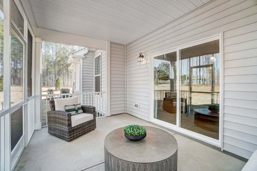 Roanoke - Screened Porch