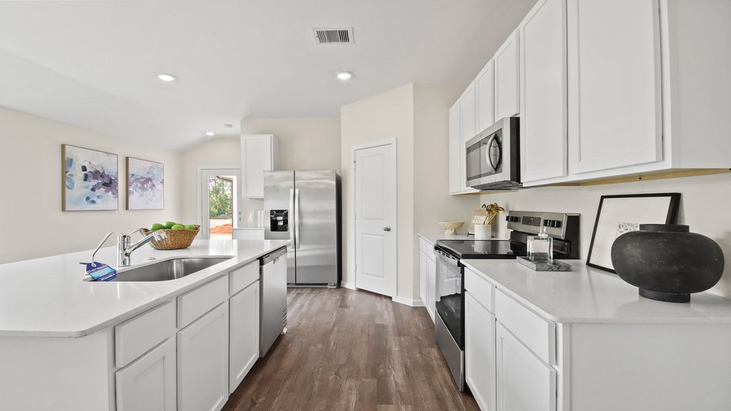Furnished interior in a model home at Lake Conroe Cove in Willis (Image 9). Furnished interior in a model home at Lake Conroe Cove in Willis (Image 9).