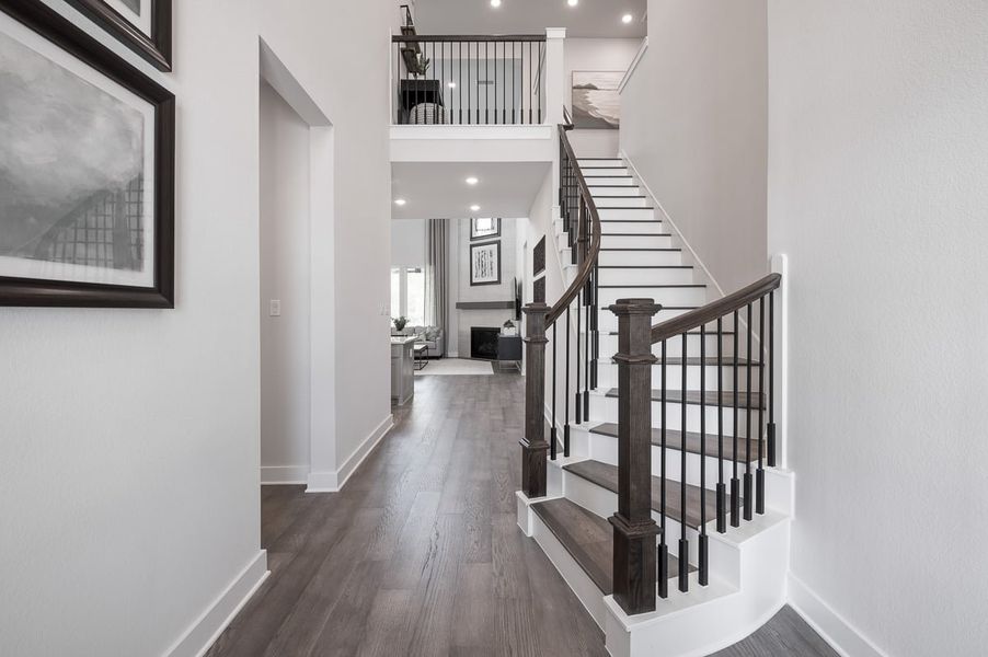 Furnished interior in a model home at Sienna 60’ in Missouri City (Image 8).