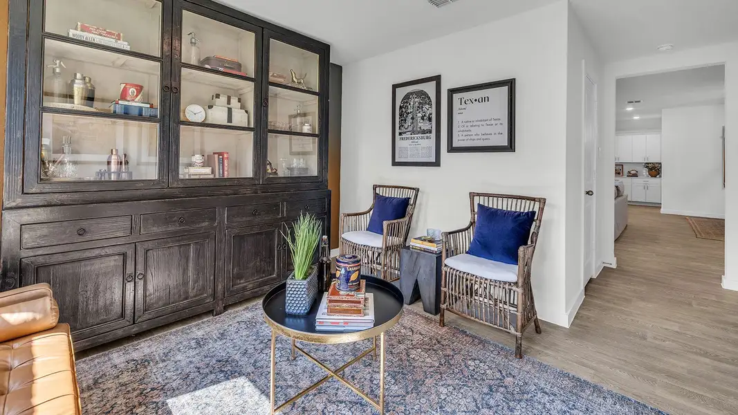 Furnished interior in a model home at Sonoma Oaks in Fredericksburg (Image 27).
