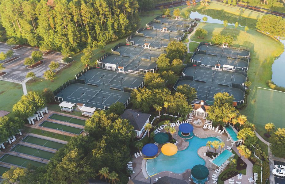 Live like you're on vacation with retirement communities in Hilton Head like Sun City Hilton Head.
