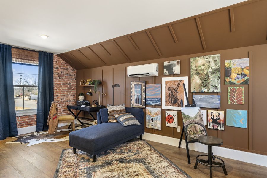 Rutledge II | Detached Garage Living Area