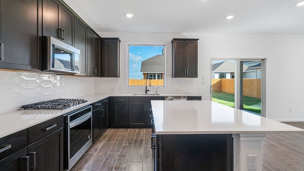 Image 38 of the Cottonwood Farms community in Hutto, TX.