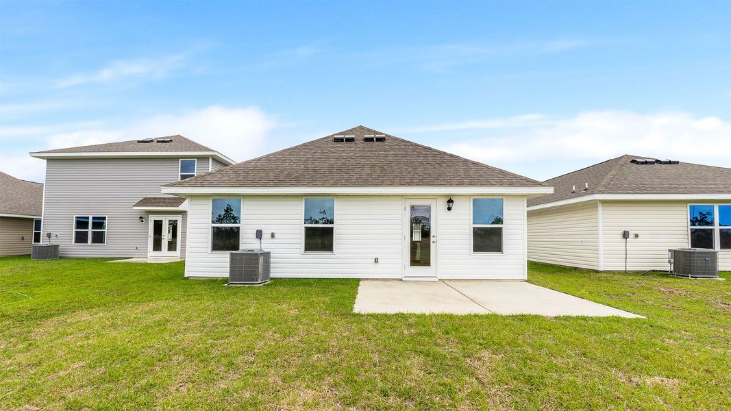 Exterior details of a home in Chateau Nemours, Port Saint Joe (Image 16).