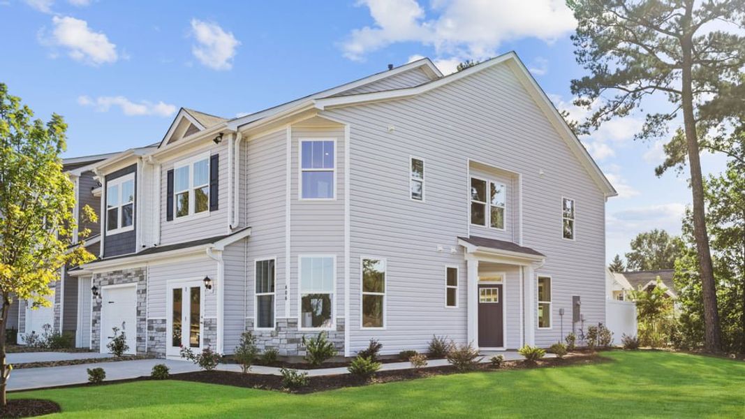 Front exterior of a home in the Ken's Crossing community, located in Moore, SC (Image 3).