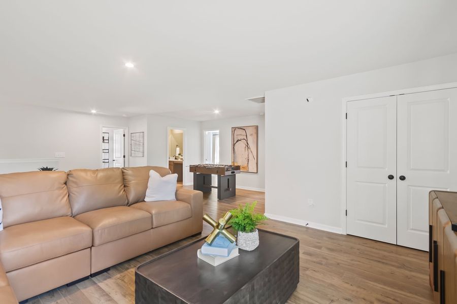 Upper level flex space