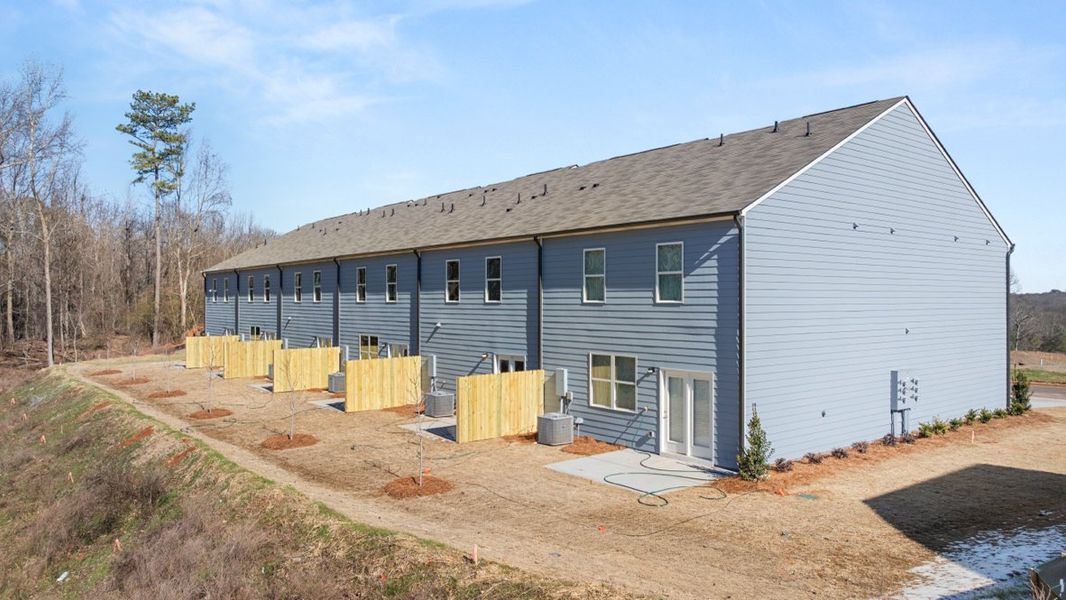 Exterior details of a home in Oconee Overlook Townhomes, Gainesville (Image 4).