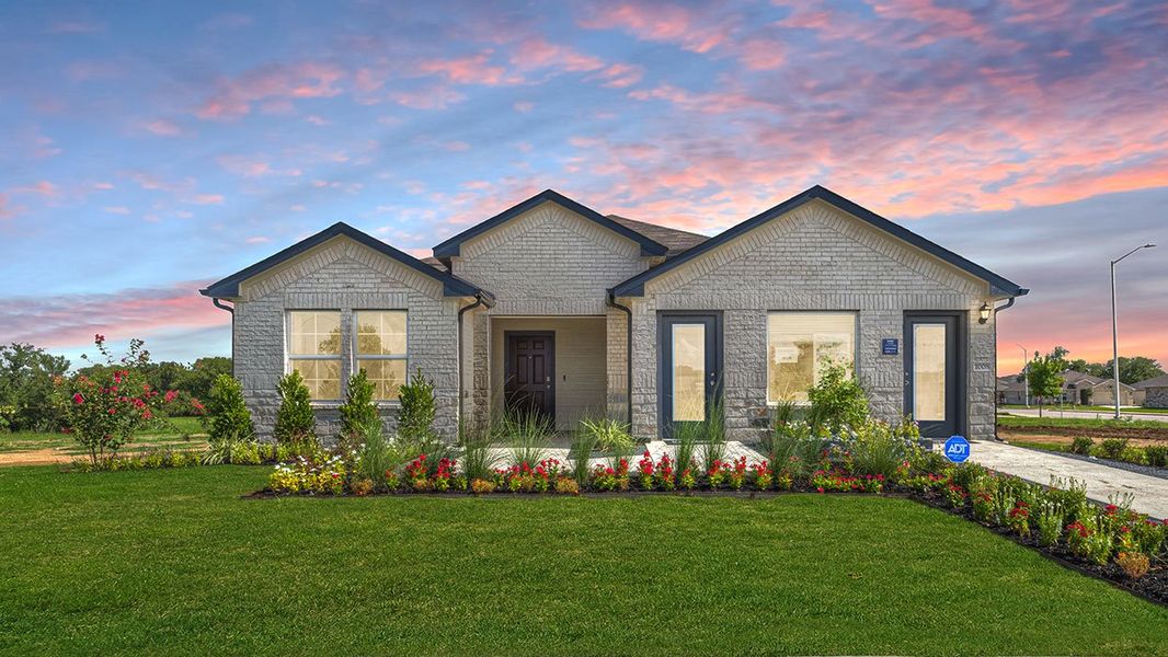 Front exterior of a home in the Arroyo Ranch community, located in Seguin, TX (Image 3).