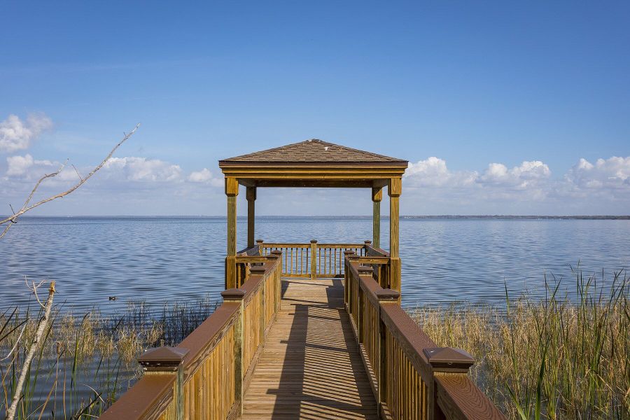 Image 25 of the Hull Island at Oakland community in Oakland, FL.