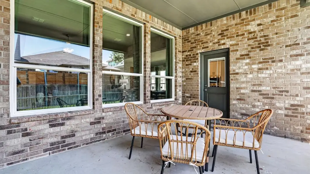 Exterior details of a home in Eden Ranch, Arlington (Image 3).