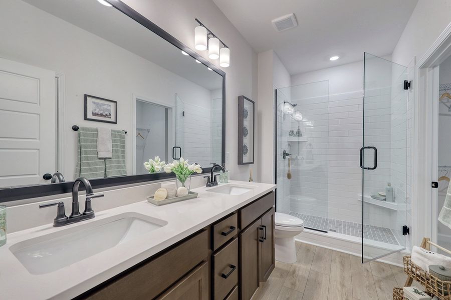 Hyacinth | Primary Bathroom