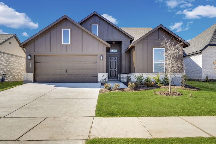 Front exterior of a home in the South Meadow community, located in Melissa, TX (Image 11).