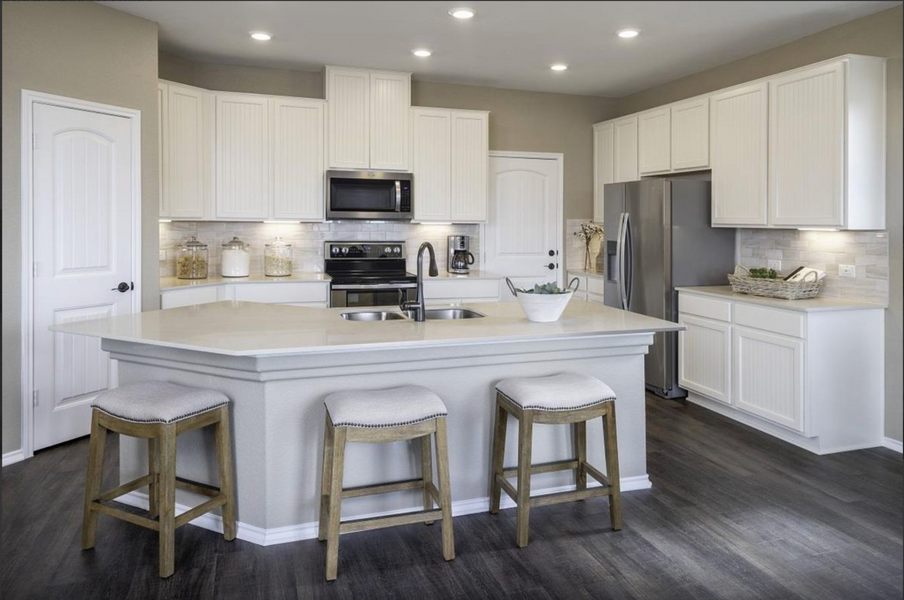 Image 4 of the Saratoga Farms community in Elgin, TX.